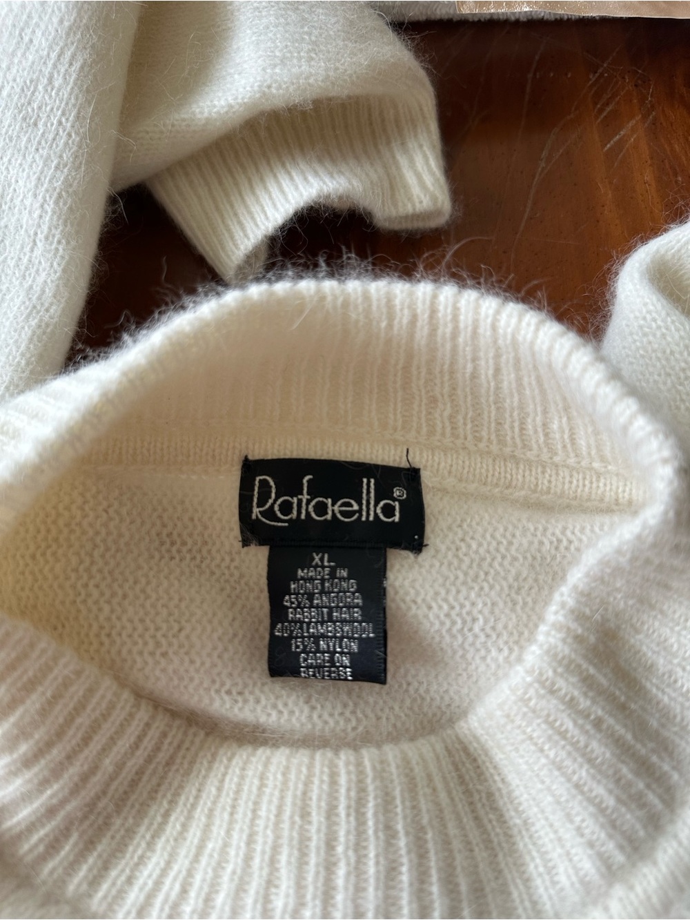 NOS Rafaella Women’s Angora Rabbit Fur Wool Blend White Mockneck Sweater Size XL - Picture 6 of 8